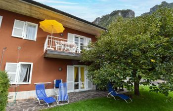 Villa Laura Apartment 3 Holiday Home