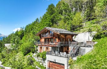 Isabella Holiday Home