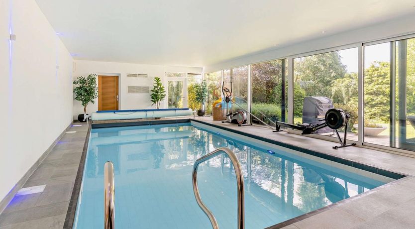 Photo of 4 Bed in Penylan