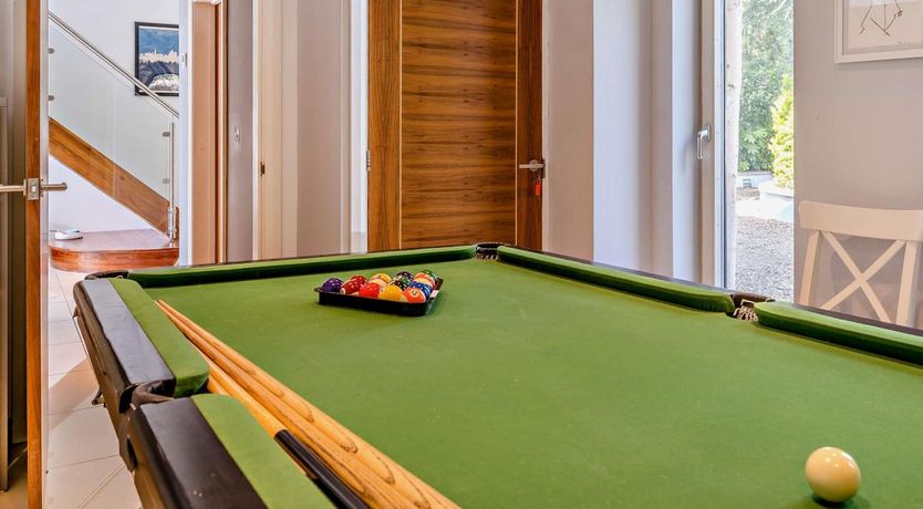 Photo of 4 Bed in Cardiff