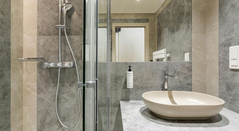 Photo of Silver Pearl