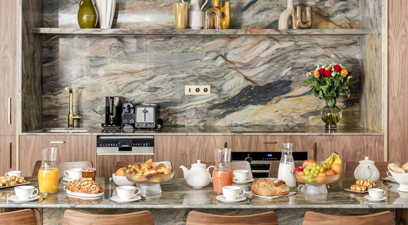 Photo of Silver Pearl