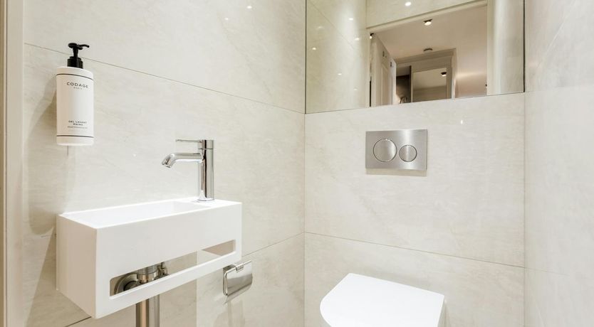 Photo of Silver Pearl