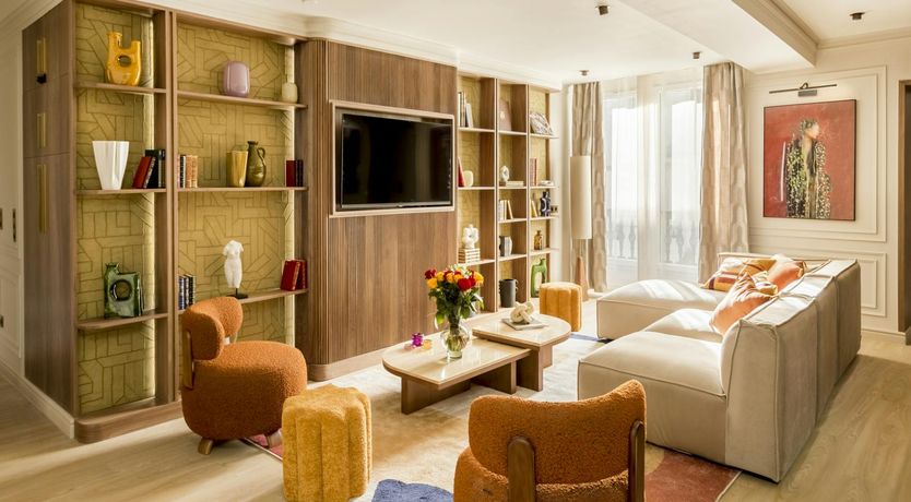 Photo of Silver Pearl