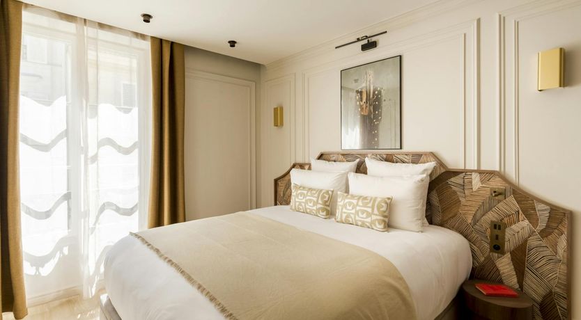 Photo of Silver Pearl