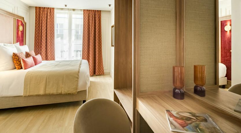 Photo of Silver Pearl