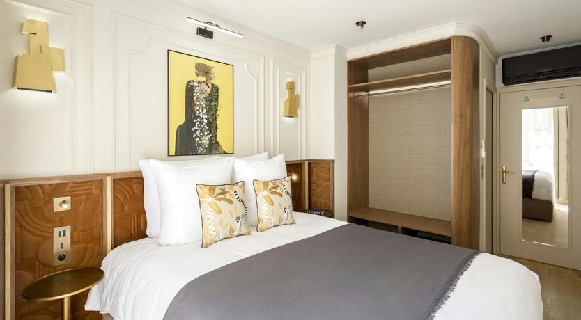 Photo of Silver Pearl