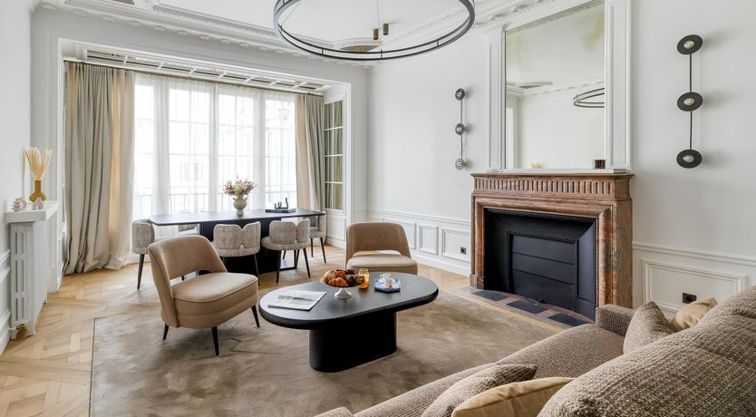 Photo of Louvre Grandeur