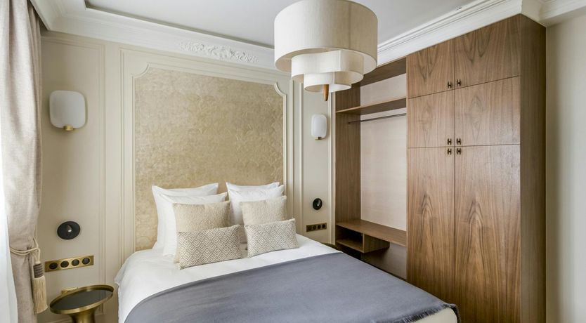 Photo of Glittering Pearl