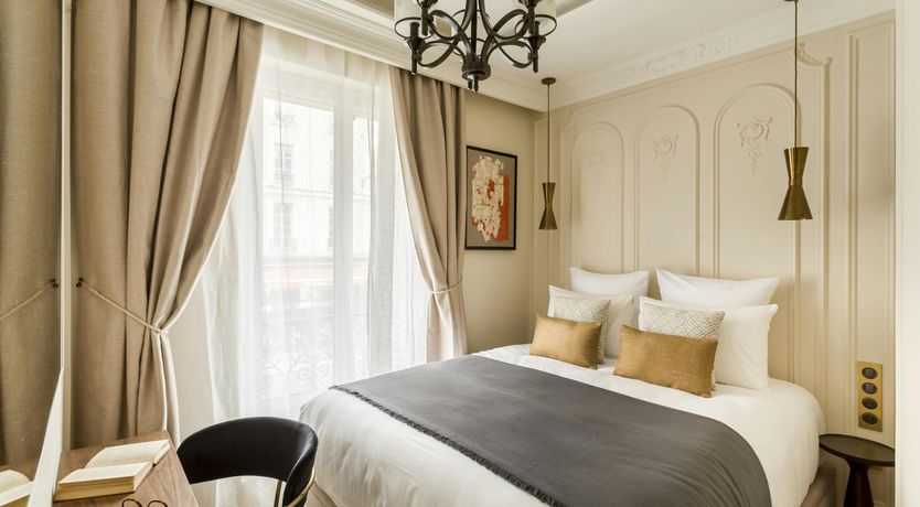 Photo of Glittering Pearl