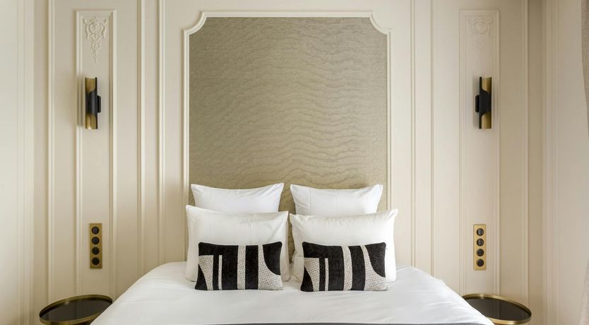 Photo of Glittering Pearl