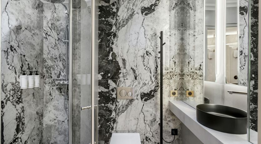 Photo of Glittering Pearl