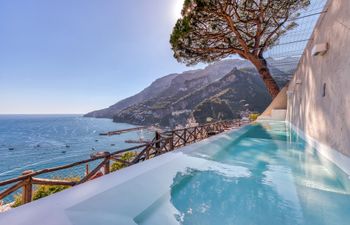 The Amalfi Sunshine Holiday Home