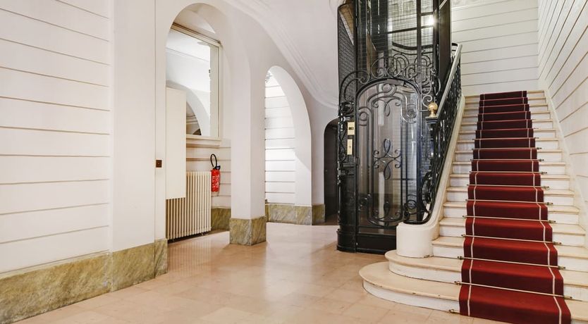 Photo of Louvre Splendour