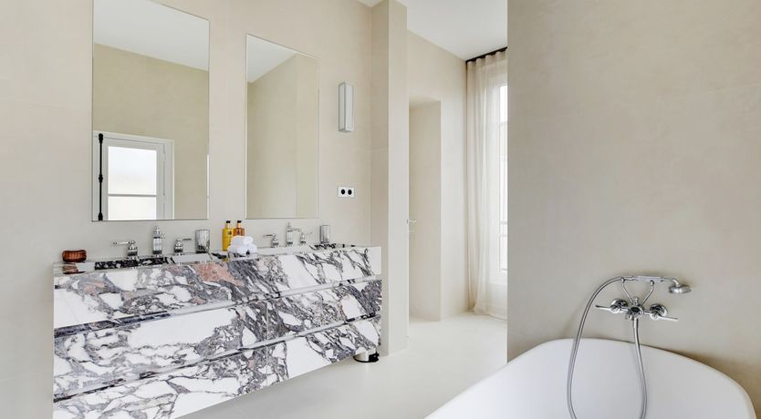 Photo of Louvre Splendour