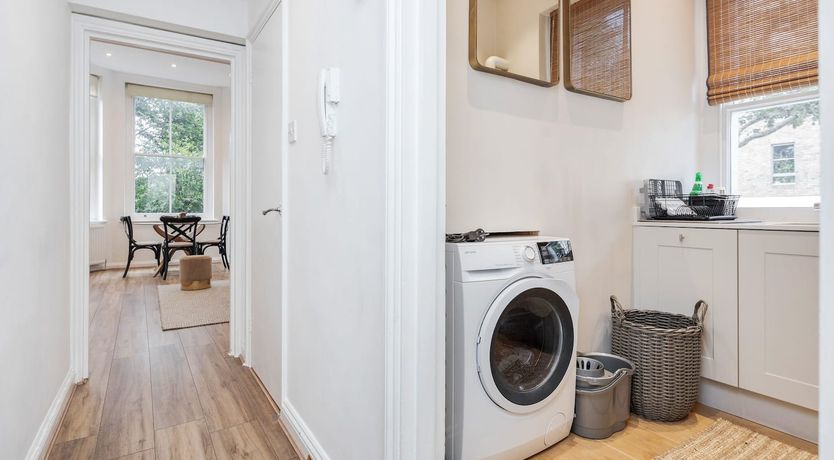 Photo of Thacker, William