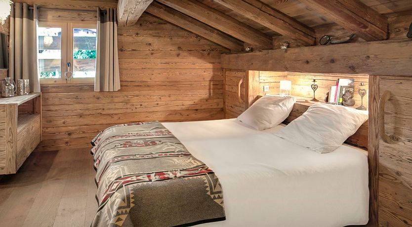 Photo of Snowcapped Woods