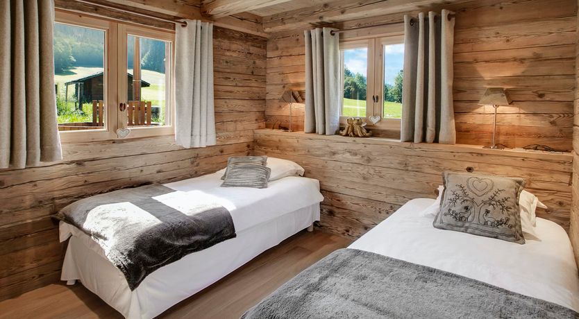 Photo of Snowcapped Woods