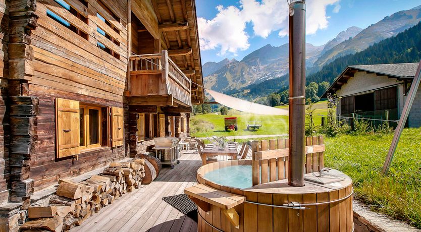 Photo of Snowcapped Woods