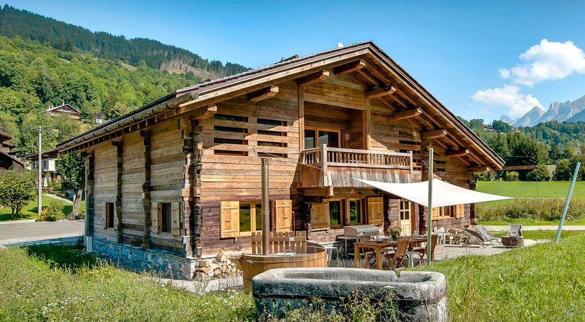 Photo of Snowcapped Woods