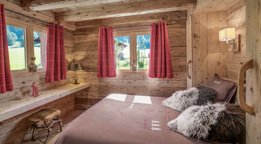 Photo of Snowcapped Woods