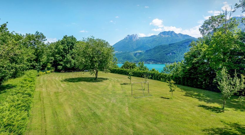 Photo of Blue Mountain Lake