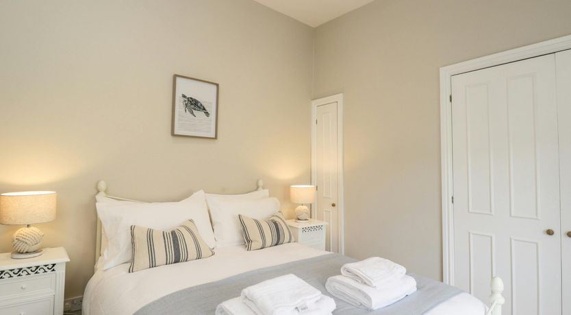 Photo of Bowleaze Breeze