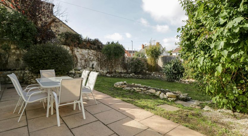 Photo of Bowleaze Breeze