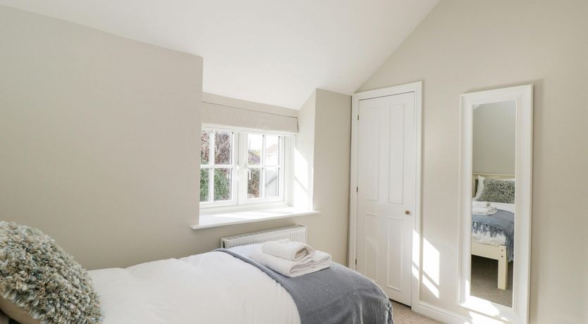 Photo of Bowleaze Breeze