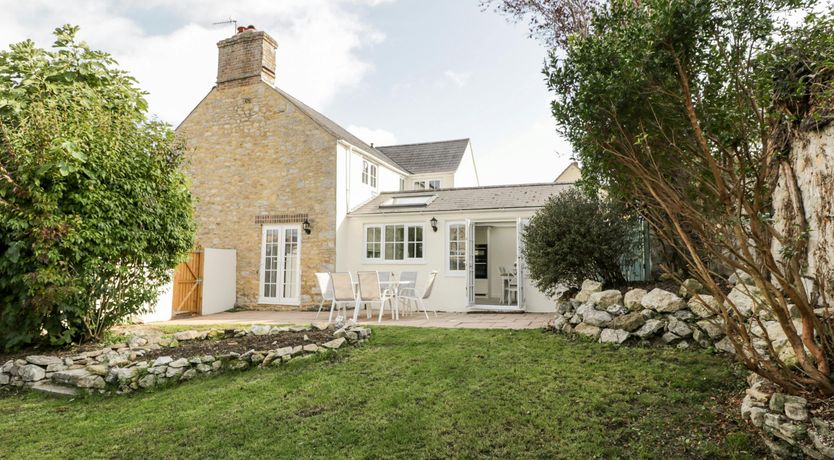 Photo of Bowleaze Breeze