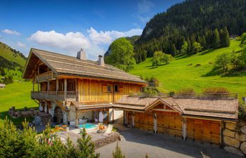 A Lodge in the Alps Holiday Home