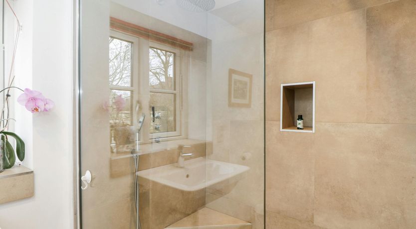 Photo of The Willow Tree