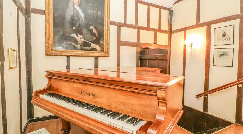 Photo of Manor House Marvel