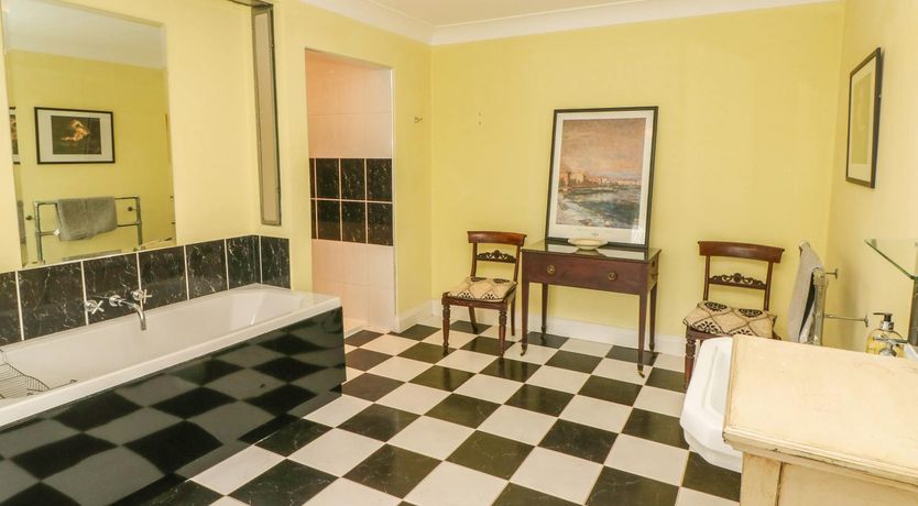 Photo of Manor House Marvel