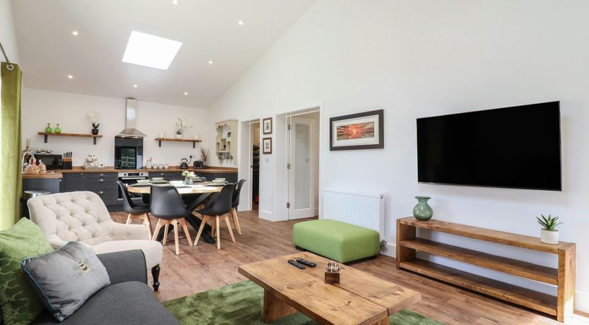 Photo of The Kentish Rose