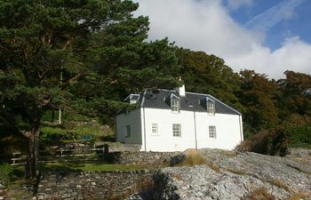 Moonlight Loch Holiday Home