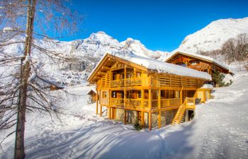 Mountain Adventure Holiday Home