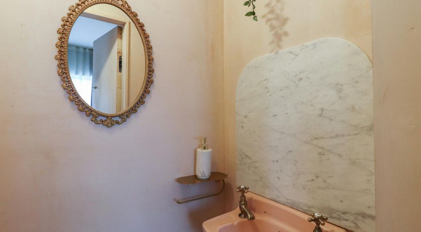 Photo of Happy as a Clam