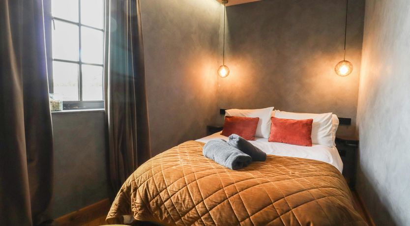 Photo of Happy as a Clam