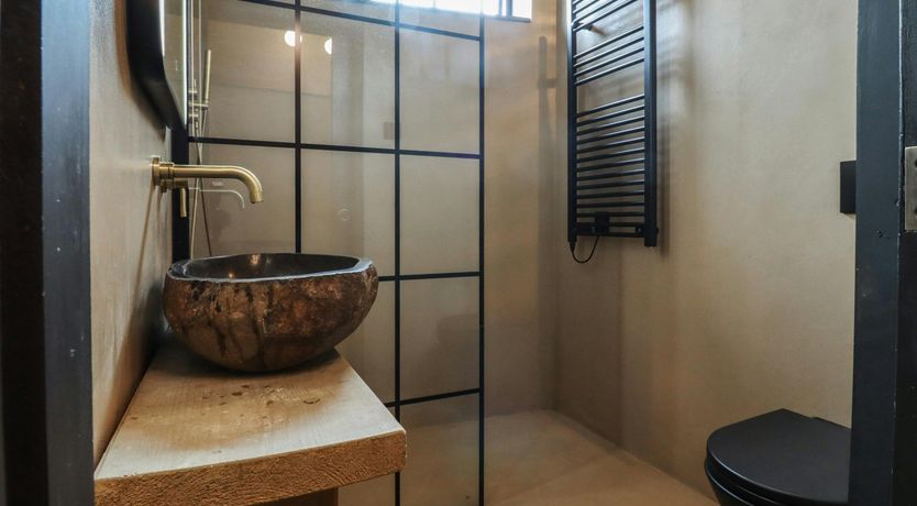 Photo of Happy as a Clam