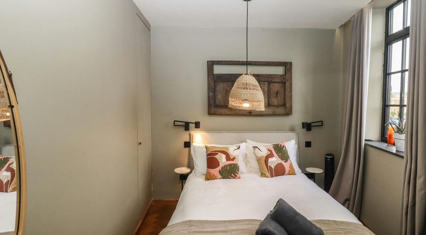 Photo of Happy as a Clam