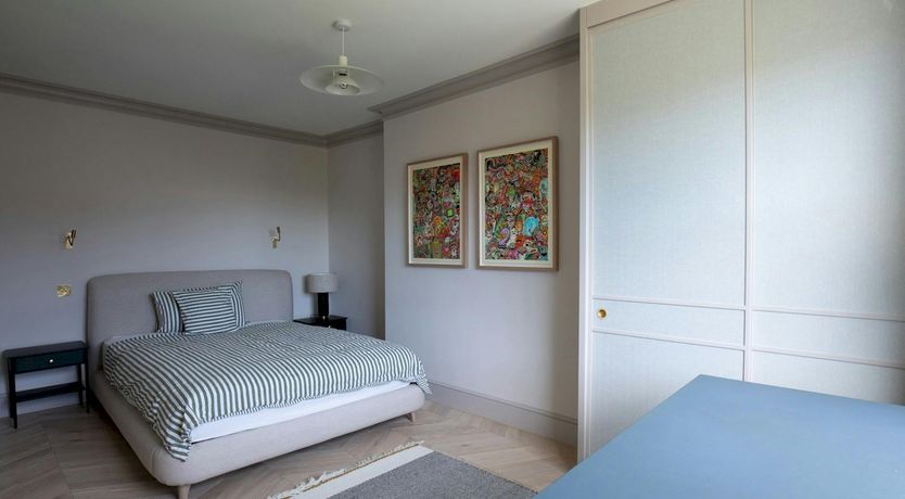 Photo of Kensington Colour