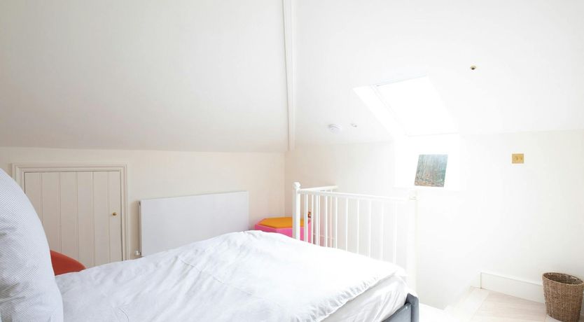 Photo of Kensington Colour