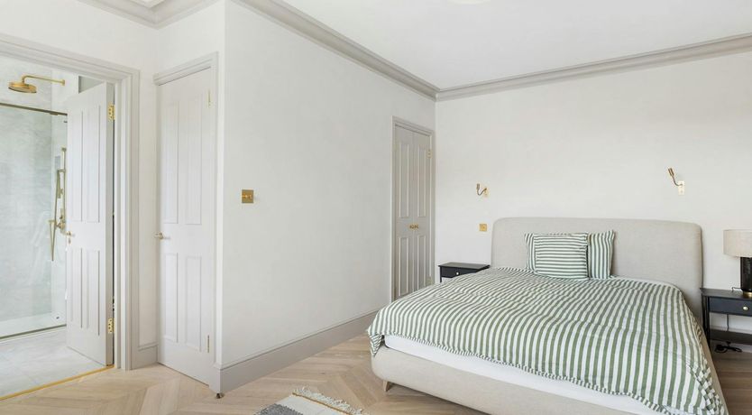 Photo of Kensington Colour