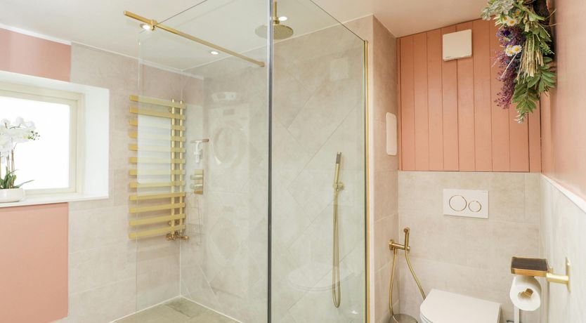 Photo of The Stoney Rose