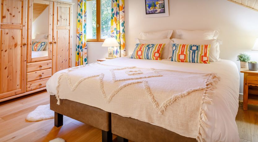 Photo of Roses of the Alps