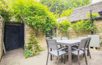 The Old Well Holiday Home