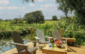 Days by the River Holiday Home