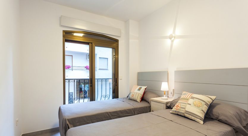 Photo of Encina Breeze