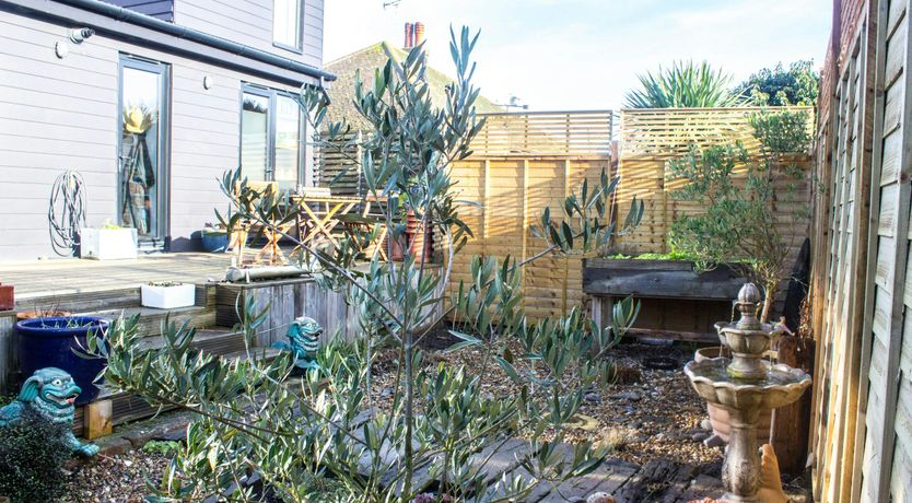 Photo of An Artist's Seascape